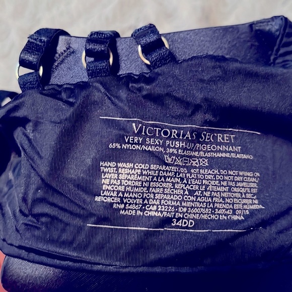 Victoria’s Secret Bra - Picture 4 of 4